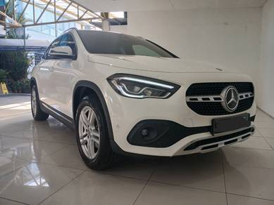MERCEDES BENZ GLA200 1.3(A) Mileage 10K