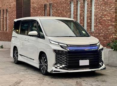 Toyota Voxy R90 2022 2023 Modellista Bodykit