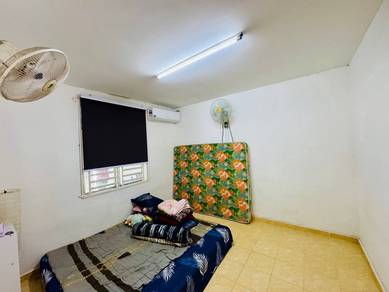 Terrace End Lot Single Storey Renovated Unit Open Facing🔥
