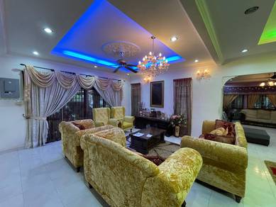 FOR SALE - Rumah Semi D 2 Tingkat Open Facing View Playground.
