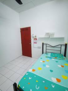 Room for rent near QE1/ at Taman Sri Kepayan Terrace House