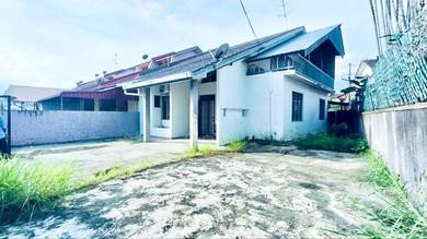 CORNER LOT - Jalan Belibis, Taman Perling [Good Location]