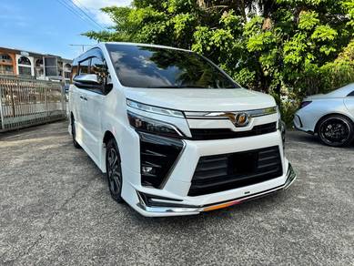 Toyota VOXY 2.0 ZS KIRAMEKI (A)