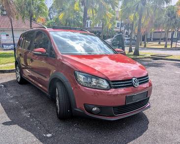 Volkswagen CROSS TOURAN 1.4 TSI (A)