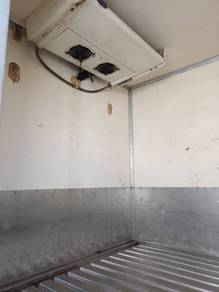2011 Hino (local) 17ft refrigerated box