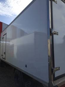 2011 Hino (local) 17ft refrigerated box
