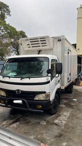 2011 Hino (local) 17ft refrigerated box