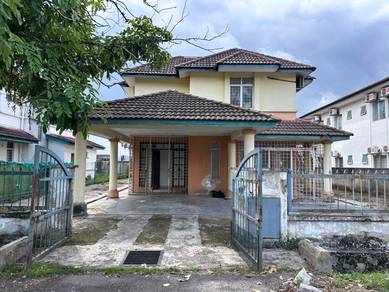 Large 2 storey Banglo
