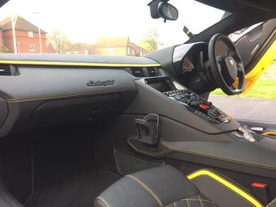 Lamborghini Aventador S Low Mileag 6.5 (A)