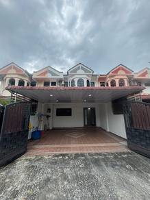 Pengkalan Double Storey House For rent