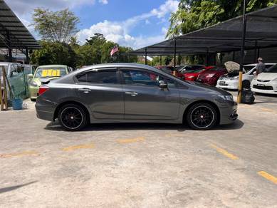 Honda CIVIC 1.5 FB (AUTO)