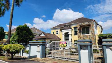 2 Storey Bungalow in Gated & Prime Location adjacent  USJ 16,