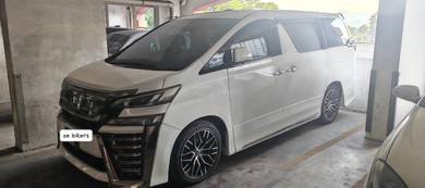 TOYOTA ALPHARD 3.5L For Sale !
