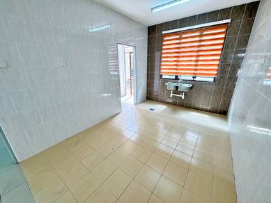 Near lake DESA MAYANG SARI Teres 2 Tingkat NILAI N9 Freehold