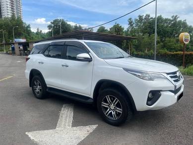 Toyota FORTUNER 2.4 VRZ (A)