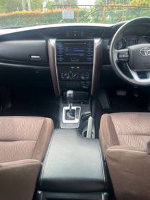 Toyota FORTUNER 2.4 VRZ (A)