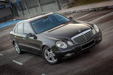 Mercedes Benz E280 AVANTGARDE (CKD) 3.0