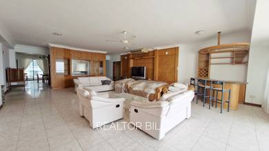 Bestr Buy in The Regency - High floor Corner unit Seaview Basic unit