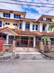 Nice & Peaceful 2.5-storey Terraced House Bandar Laguna Merbok BLM