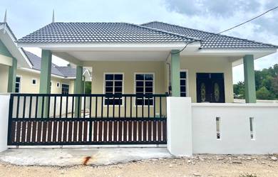 Banglo Setingkat Meraga Beris Kijal