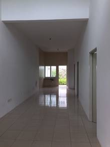 Tmn Sri Permai landeh Batu 10 mile, long car porch type, cheap selling
