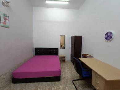 Male Room Near HSNI Batu Pahat For Rent 