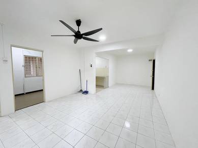 Saujana apartments Damansara Damai renovated good condition