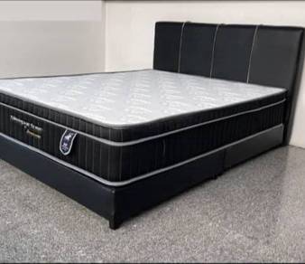 Master Bedroom and Room for Rent in Prime Location