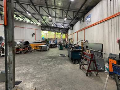 For Rent 1.5 Storey Semi Detached Factory with CF Jalan Penchala PJ
