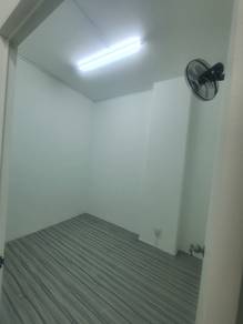 Oug Parklane shoplot atas bilik sewa murah.all new