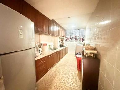 Bayu Puteri Apartment Corner Unit With Balcony Near CIQ Full Loan