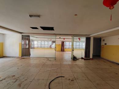 3 Storey whole building shop end lot seri kembangan serdang