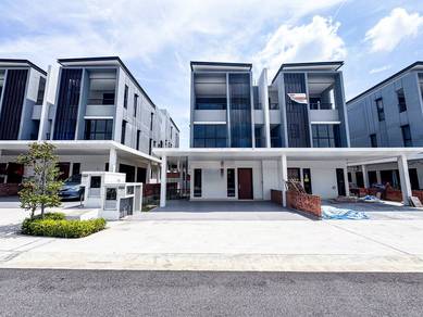 2.5 Storey Semi D Cluster Bromelia 2 Bandar Bukit Puchong For Sale