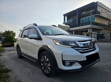 Honda BR-V V Full Loan 9 tahun harga OTR!!!!