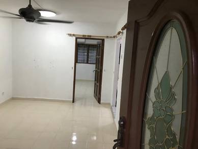House for rent (near Putra Taman Melati station)