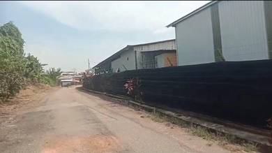 Tanah Kosong Melekik