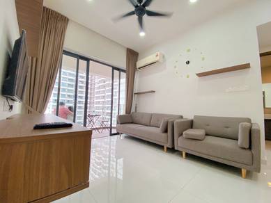 All Race Country Garden danga bay 2bed To CIQ 5mins Offer now