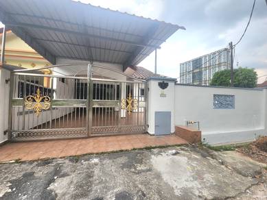 Taman Daya Jalan Pinang Single Storey Corner Lot 4 Bedrooms Unblock