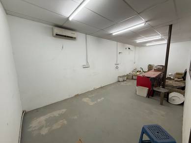 Menggatal Warehouse | With small office | Mainroad | Mezzanine Floor