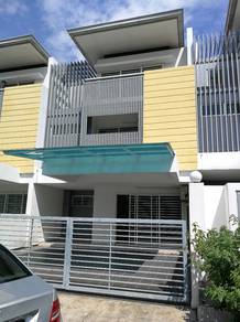 Partial Furnished 3 Storey Superlink Taman Nadayu 92 Kajang phase 3
