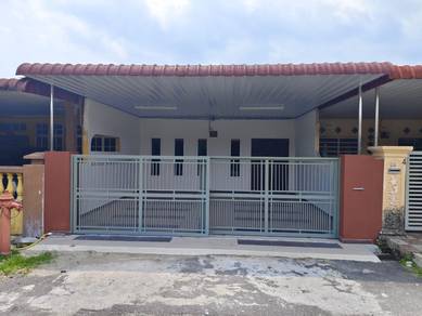 RENOVATED TERES SETINGKAT TAMAN KOBIS PAYA BESAR. Boleh Full Loan