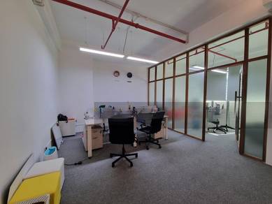 Mid Floor/Face Mainroad/Basic unit/Easy Parking/Strategic Location/Pj