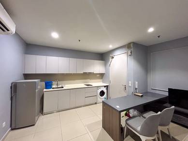 Low Floor Easy access to parking Fully Furnished 1 Bedroom