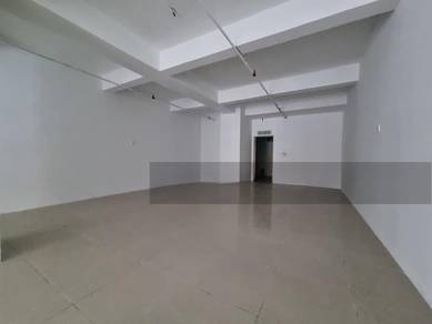 Freehold/Non Bumi/Strata Title/Suitable Office or Retail use/Repainted