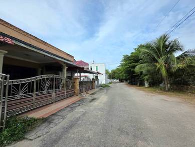 Teres 2 tingkatTaman Desa Pinggiran Golf Pengkalan Chepa