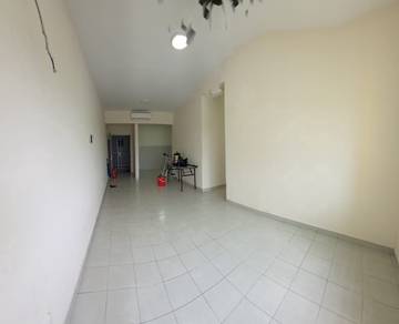 Seruling apartment bukit raja klang for rent near highway and eateries