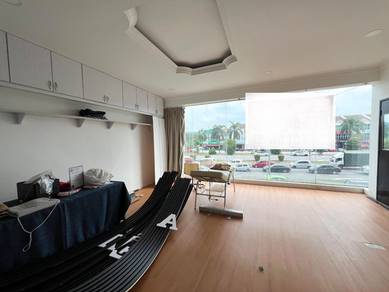 Bdr Baru Bangi 1st Floor shop, Facing Main road, high visibility