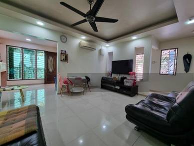 3 Storeys Corner Lot Landed Freehold, Fully Renovated Fully Furnished