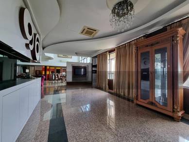 Duplex Penthouse/Greeneries view/Full Renovated/Beautiful & Well Kept