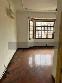 Vacant unit/Renovated/Semi Furnished/Intermediate/Freehold Semi-D Unit
